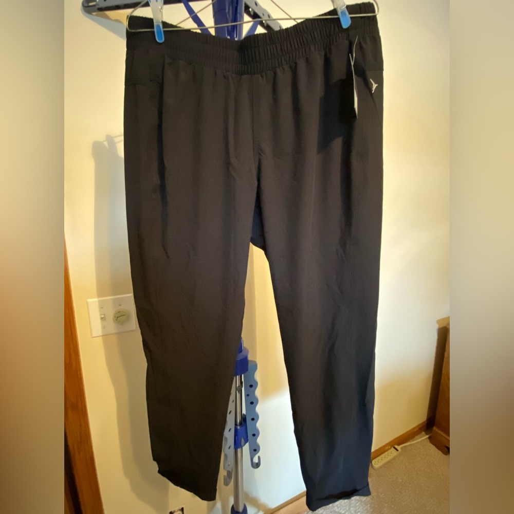 NWT Old Navy Active Pant